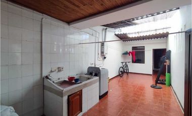 SE VENDE CASA EN EL NORTE DE ARMENIA