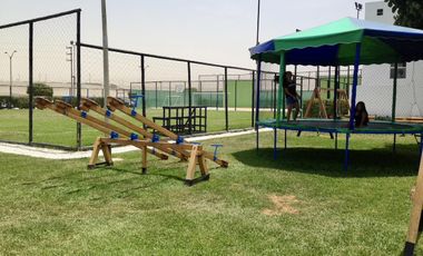 Casa de Playa en fila V-2  en Condominio Asia del Mar