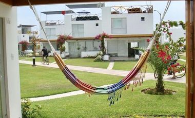 Casa de Playa en fila V-2  en Condominio Asia del Mar