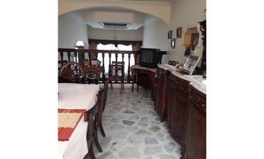 VENTA DE CASA EN LA CASTELLANA