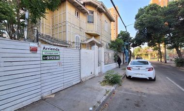 Casa en Venta en Irarrazaval / metro Monseñor Eyzaguirre