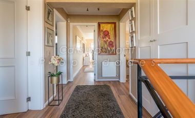 Casa en Venta en A pasos de calle Blanca estela