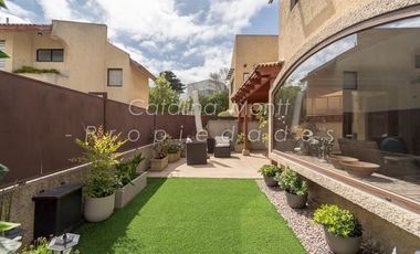 Casa en Venta en A pasos de calle Blanca estela