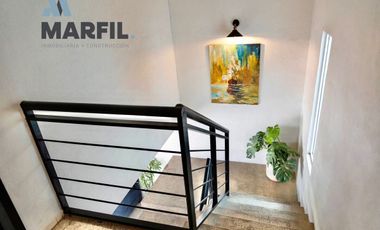 Casa Residencial Céntrica con Alberca en VENTA en Lomas Vista Hermosa Colima