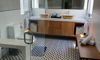 Casa Remodelada en Venta en Lomas Verdes cerca de Av Constitución y  SAMS