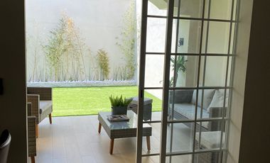 Casa Remodelada en Venta en Lomas Verdes cerca de Av Constitución y  SAMS