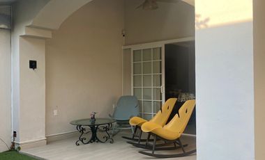 Casa Remodelada en Venta en Lomas Verdes cerca de Av Constitución y  SAMS