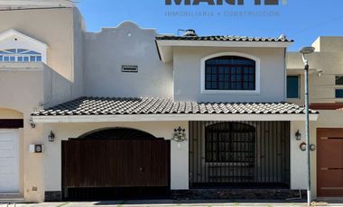 Casa Remodelada en Venta en Lomas Verdes cerca de Av Constitución y  SAMS
