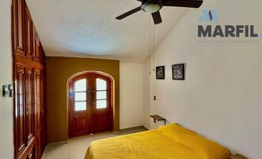 Casa en Venta con Alberca en Lomas Vista Hermosa Colima cerca Av Felipe Sevilla