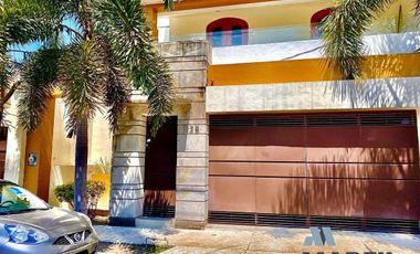 Casa en Venta con Alberca en Lomas Vista Hermosa Colima cerca Av Felipe Sevilla