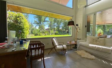 Casa venta Fisherton 3 dormitorios Pileta quincho jardin