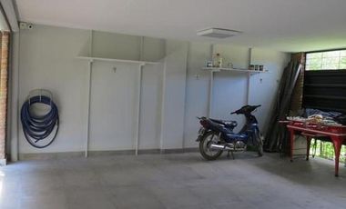Casa venta Fisherton 3 dormitorios Pileta quincho jardin
