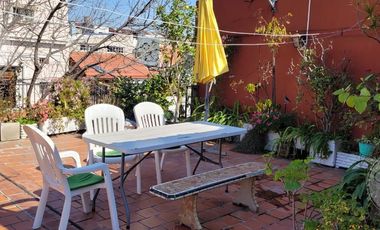 Casa en  Boedo Lote Propio con local