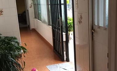 Casa en  Boedo Lote Propio con local