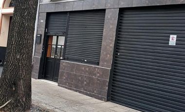 Casa en  Boedo Lote Propio con local