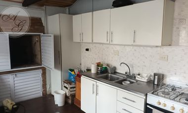Casa en  Boedo Lote Propio con local