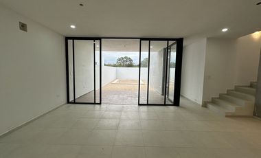 Casa en venta en Dzityá, 3 Rec con posibilidad de crecer a 4