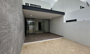 Casa en venta en Dzityá, 3 Rec con posibilidad de crecer a 4