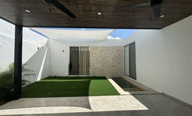 CASA EN VENTA AMUEBLADA Y DE 1 PISO EN PRIVADA EL ORIGEN XCANATÚN, MÉRIDA .