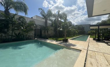 CASA EN VENTA AMUEBLADA Y DE 1 PISO EN PRIVADA EL ORIGEN XCANATÚN, MÉRIDA .