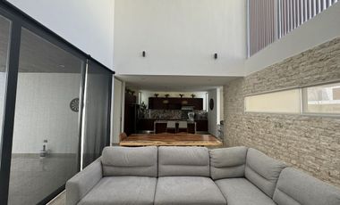 CASA EN VENTA AMUEBLADA Y DE 1 PISO EN PRIVADA EL ORIGEN XCANATÚN, MÉRIDA .