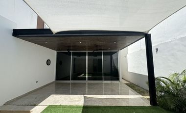 CASA EN VENTA AMUEBLADA Y DE 1 PISO EN PRIVADA EL ORIGEN XCANATÚN, MÉRIDA .