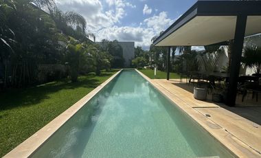 CASA EN VENTA AMUEBLADA Y DE 1 PISO EN PRIVADA EL ORIGEN XCANATÚN, MÉRIDA .