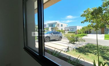 Casa en Santa Elena