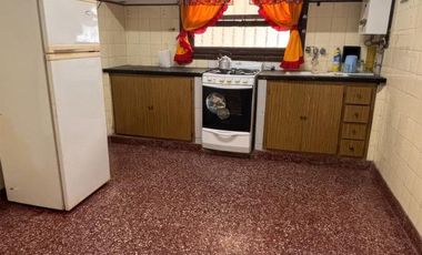 Casa en venta - 3 Dormitorios 1 Baño - 187Mts2 - Miramar