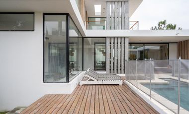 Casa en venta en Pinamar. Barrio Ecuestre