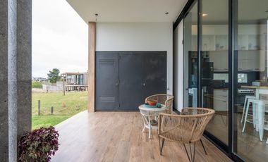 Casa en venta en Pinamar. Barrio Ecuestre