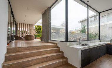 Casa en venta en Pinamar. Barrio Ecuestre