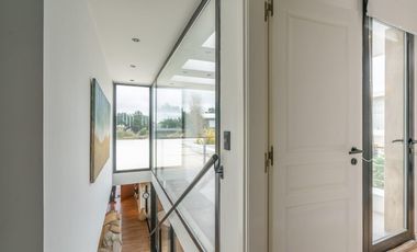 Casa en venta en Pinamar. Barrio Ecuestre