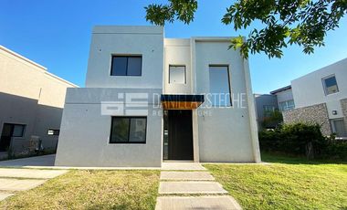 Casa en  Puertos Barrio Araucarias