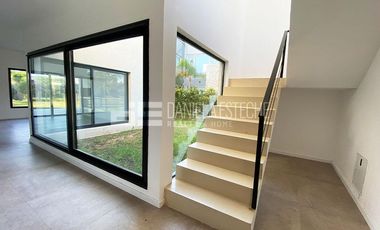 Casa en  Puertos Barrio Araucarias