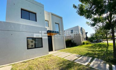 Casa en  Puertos Barrio Araucarias