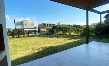 Casa en  Puertos Barrio Araucarias