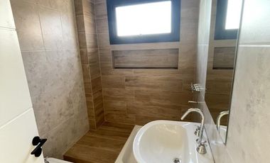 Hermosa casa a Estrenar con piscina