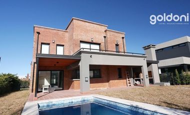 Hermosa casa a Estrenar con piscina