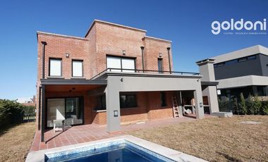 Hermosa casa a Estrenar con piscina