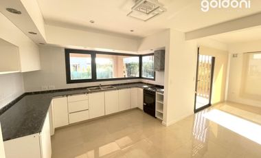 Hermosa casa a Estrenar con piscina