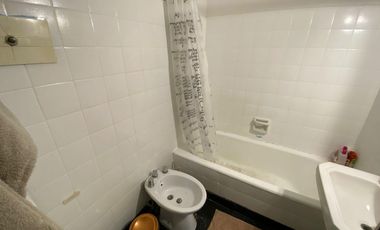 Venta -  Acassuso / 2 amb. c/balcón terraza y 2 cocheras