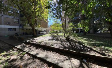 Venta -  Acassuso / 2 amb. c/balcón terraza y 2 cocheras