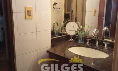 Venta de CHalet 5 Amb. en 2 Ptas. S/L 8.66x25M²,   en Ramos Mejia - Muy Buen Estado