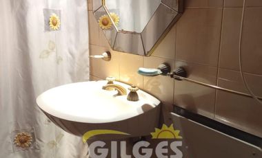 Venta de CHalet 5 Amb. en 2 Ptas. S/L 8.66x25M²,   en Ramos Mejia - Muy Buen Estado