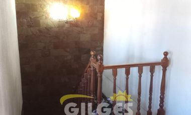 Venta de CHalet 5 Amb. en 2 Ptas. S/L 8.66x25M²,   en Ramos Mejia - Muy Buen Estado