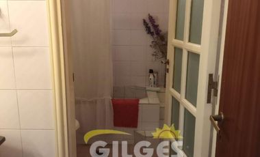 Venta de CHalet 5 Amb. en 2 Ptas. S/L 8.66x25M²,   en Ramos Mejia - Muy Buen Estado