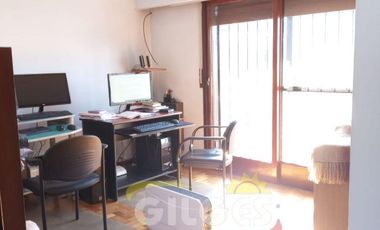 Venta de CHalet 5 Amb. en 2 Ptas. S/L 8.66x25M²,   en Ramos Mejia - Muy Buen Estado