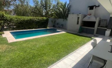 Casa en Dalvian 300 m2