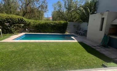 Casa en Dalvian 300 m2